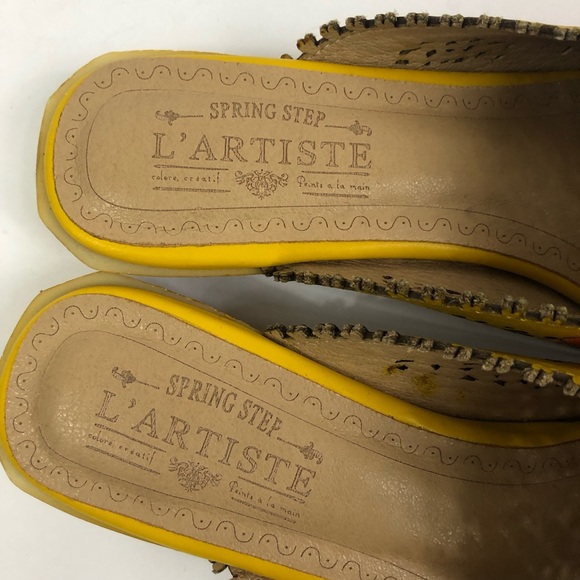 L’artiste by Spring Step Galatina yellow mules / slides. - Picture 7 of 8